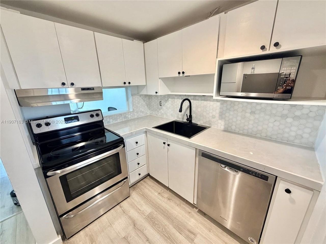 2999 Point East Dr #C611 - Photo 6 of 10