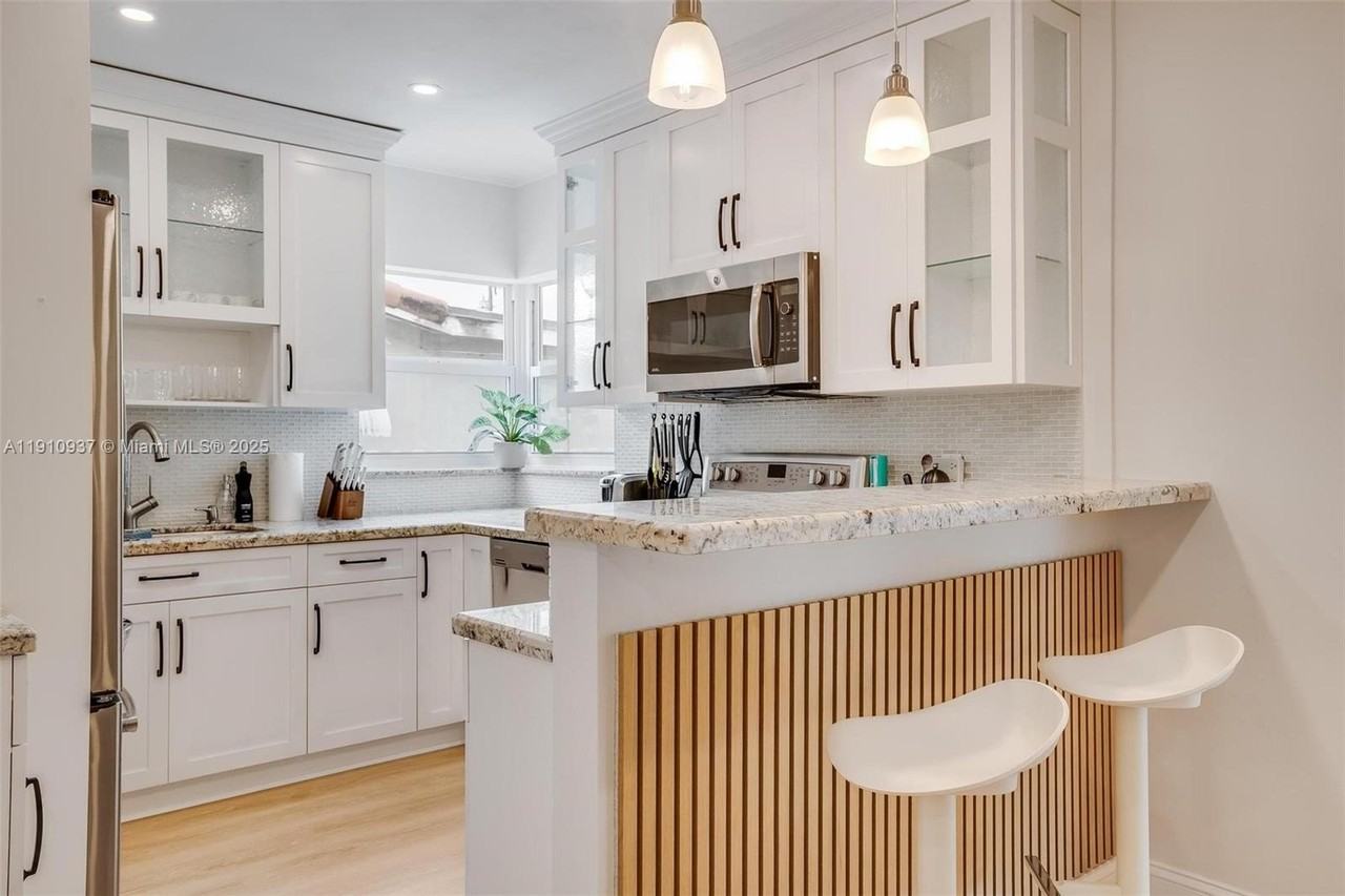 2969 Sw 20th St - Photo 7 of 28