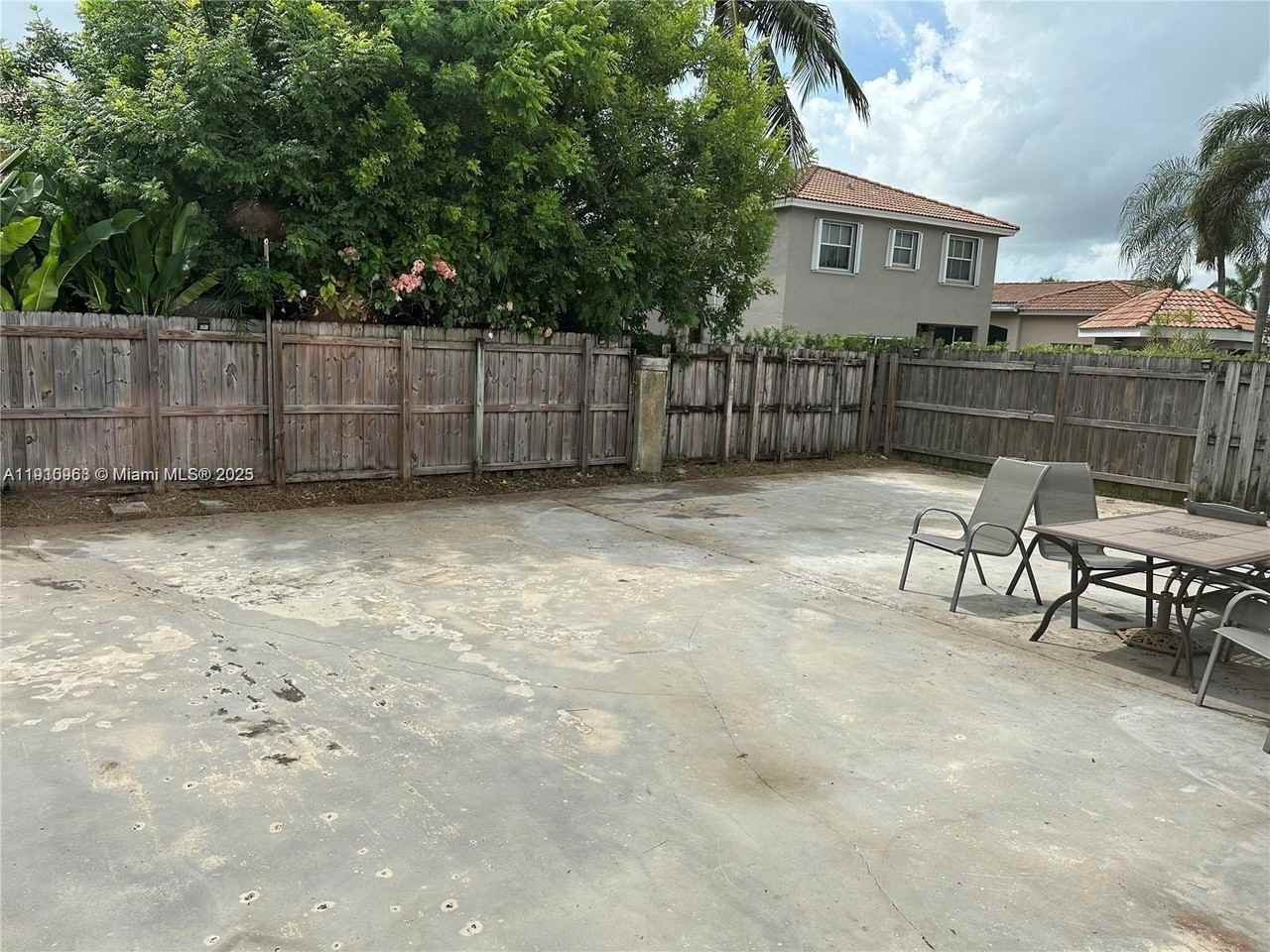 9422 Sw 162nd Path #0 - Photo 3 of 15