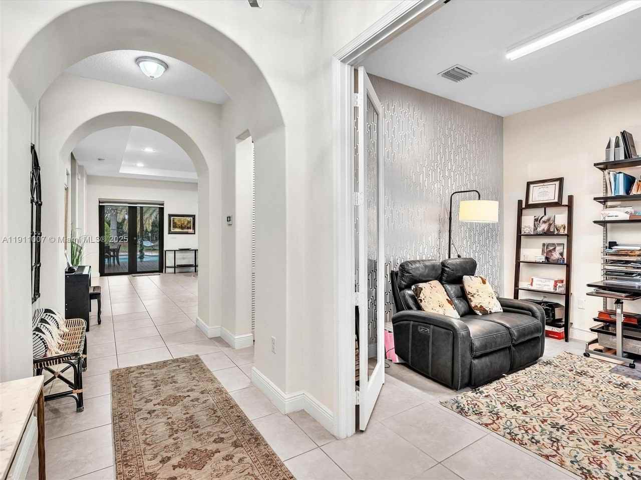 3752 Nw 85th Ter - Photo 3 of 47