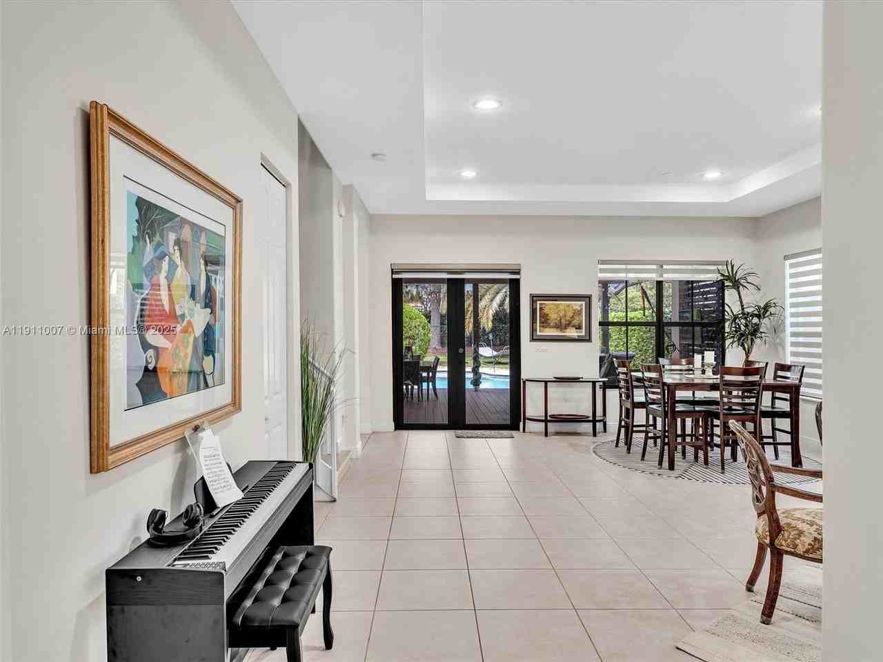 3752 Nw 85th Ter - Photo 6 of 47