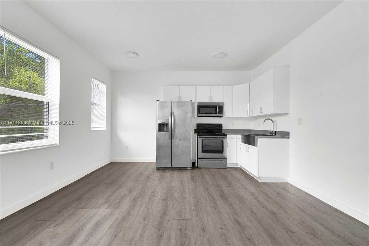 402 Northwest 12th Avenue #210 - Photo 2 of 16