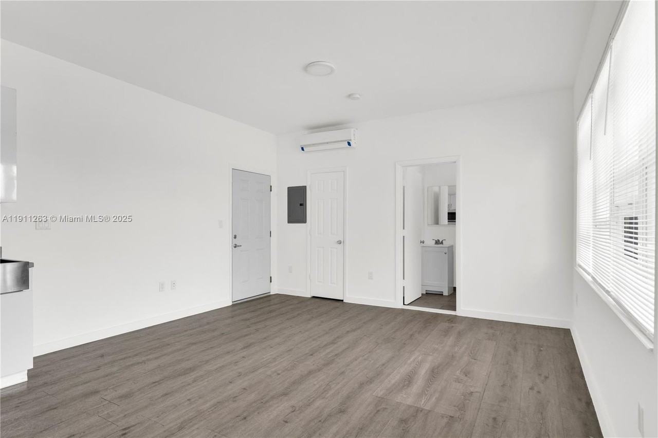 402 Northwest 12th Avenue #210 - Photo 6 of 16