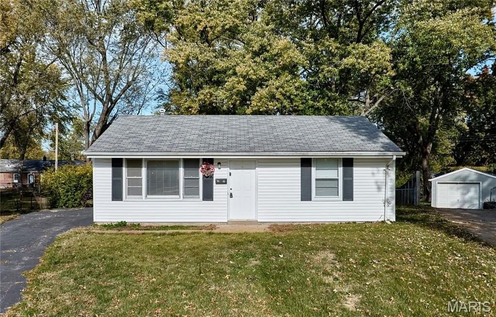 29 Mary Ann Ct - Photo 2 of 22