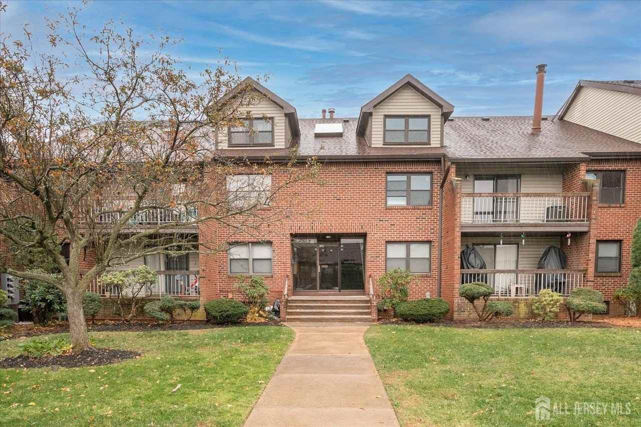 132-H Beverly Hill Ter #H