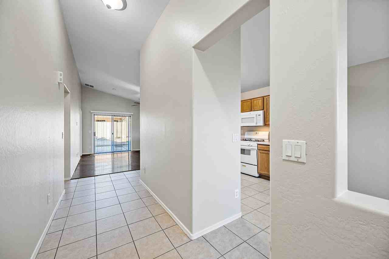 10748 West Mountain View Drive - Photo 2 of 21