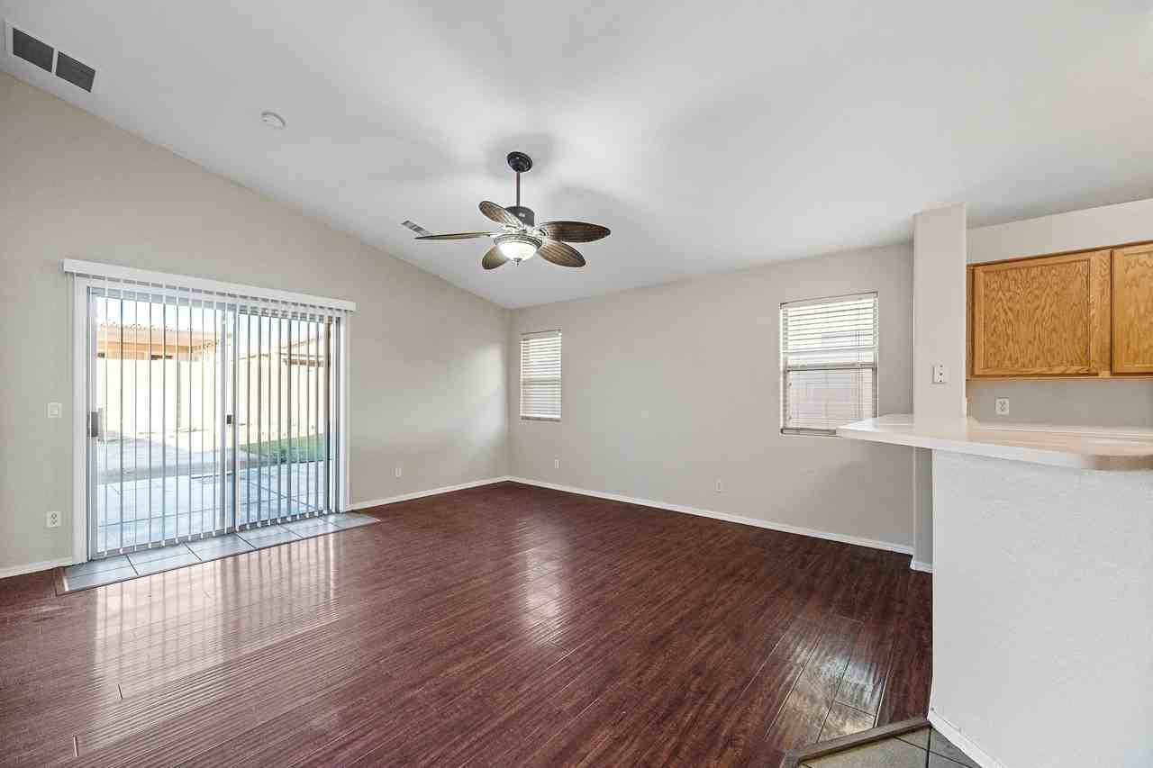 10748 West Mountain View Drive - Photo 4 of 21