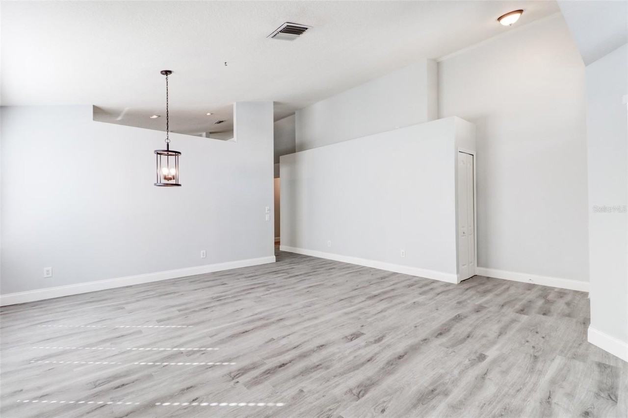 29806 Morningmist Dr - Photo 4 of 42