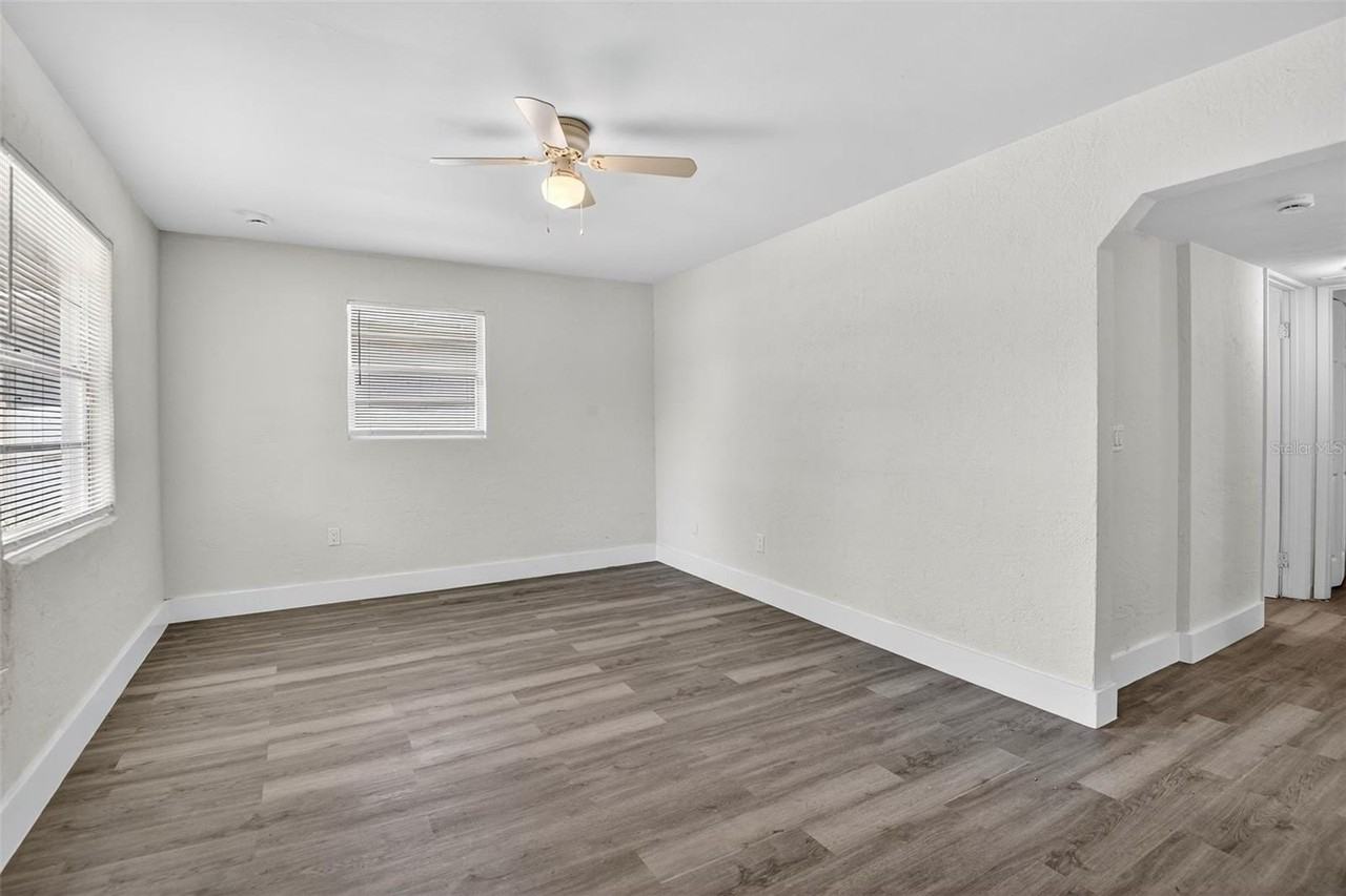 2425 Anastasia Drive - Photo 5 of 23