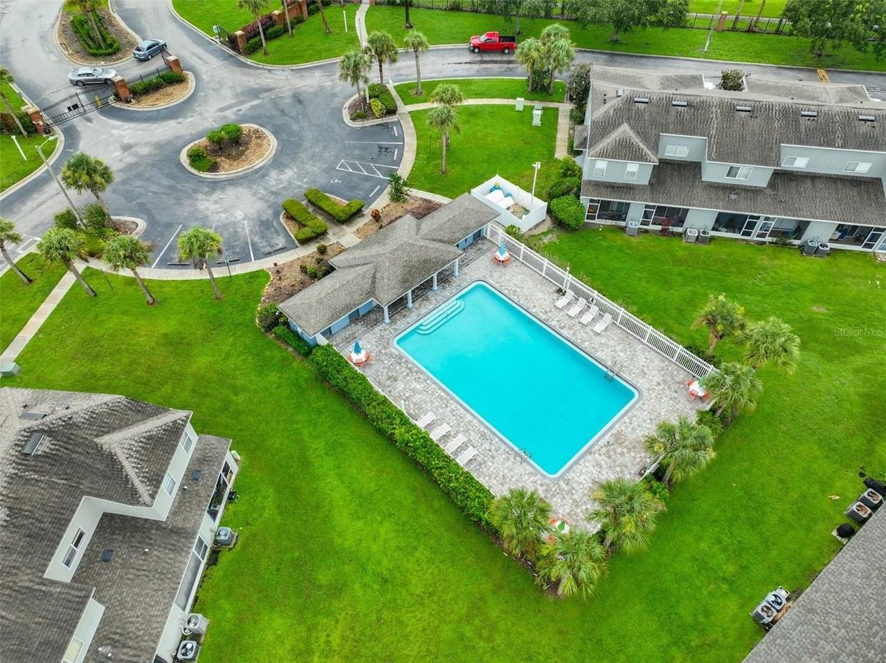 6713 Lake Rochester Lane - Photo 5 of 43