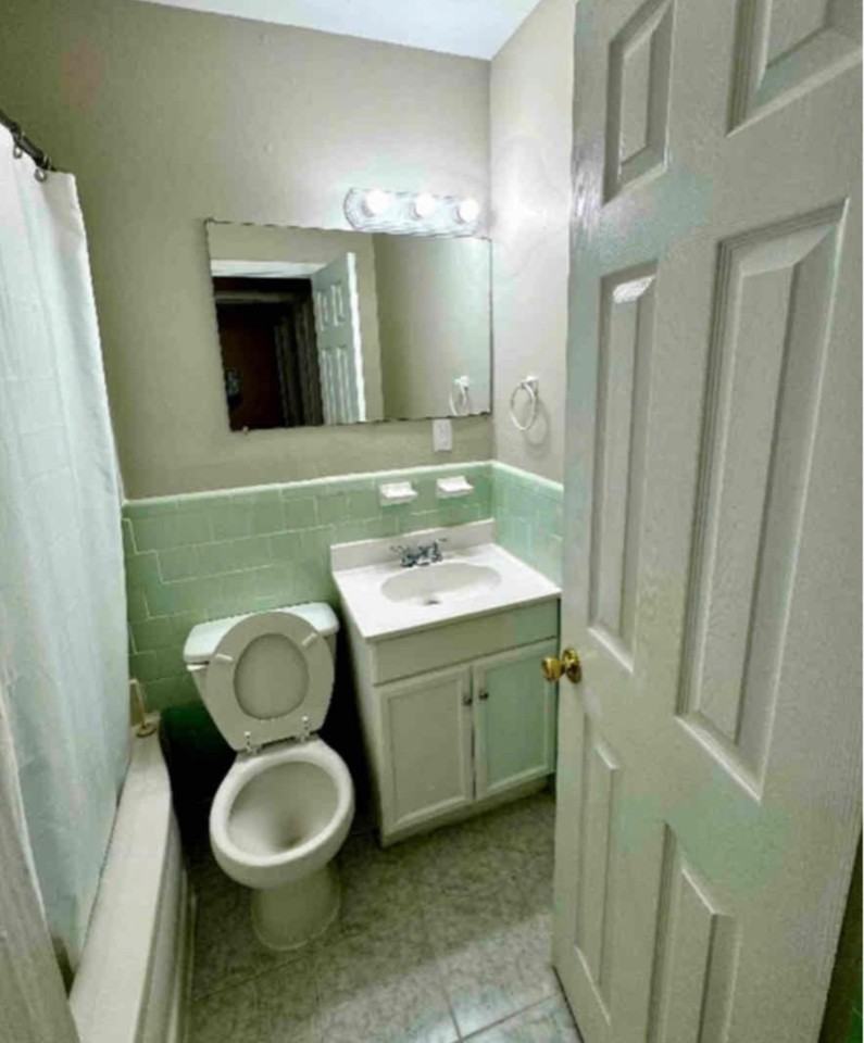 1962 Maple Drive, Kennesaw, GA 30144 - Furnished Rooms in Kennesaw, GA - Photo 2 of 9