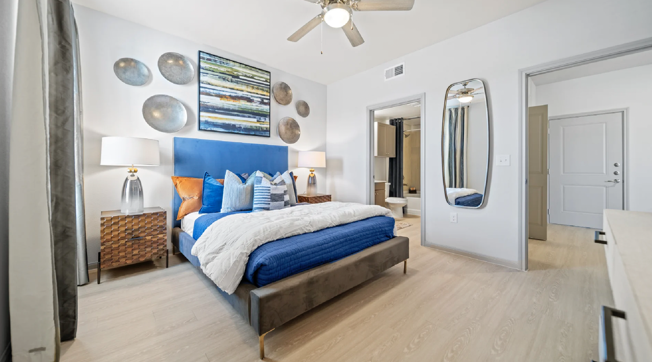 1201 South Heatherwilde Boulevard - Photo 7 of 21