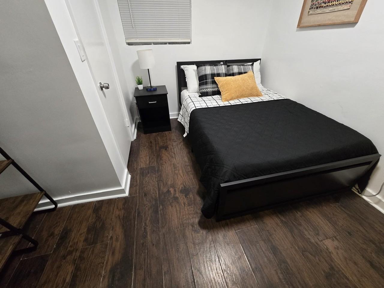 Benedict Rd - Photo 2 of 9