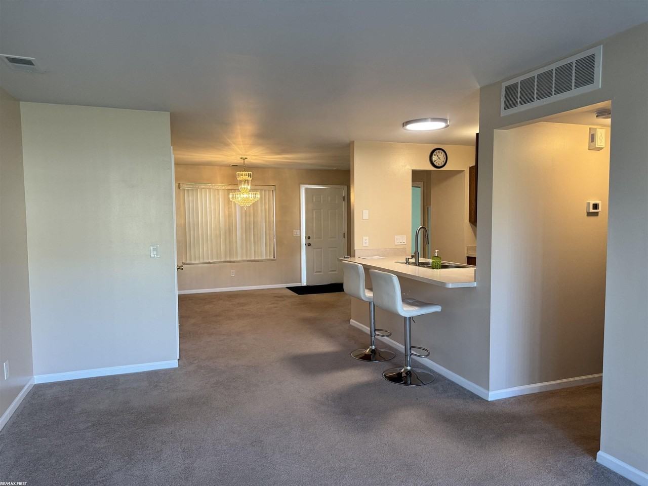 30663 Hidden Pines Ln - Photo 4 of 21