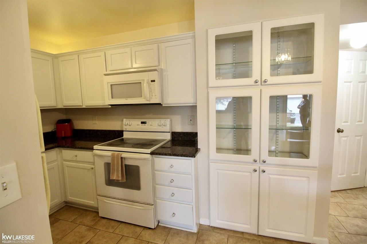 29408 Maurice Ct - Photo 6 of 20