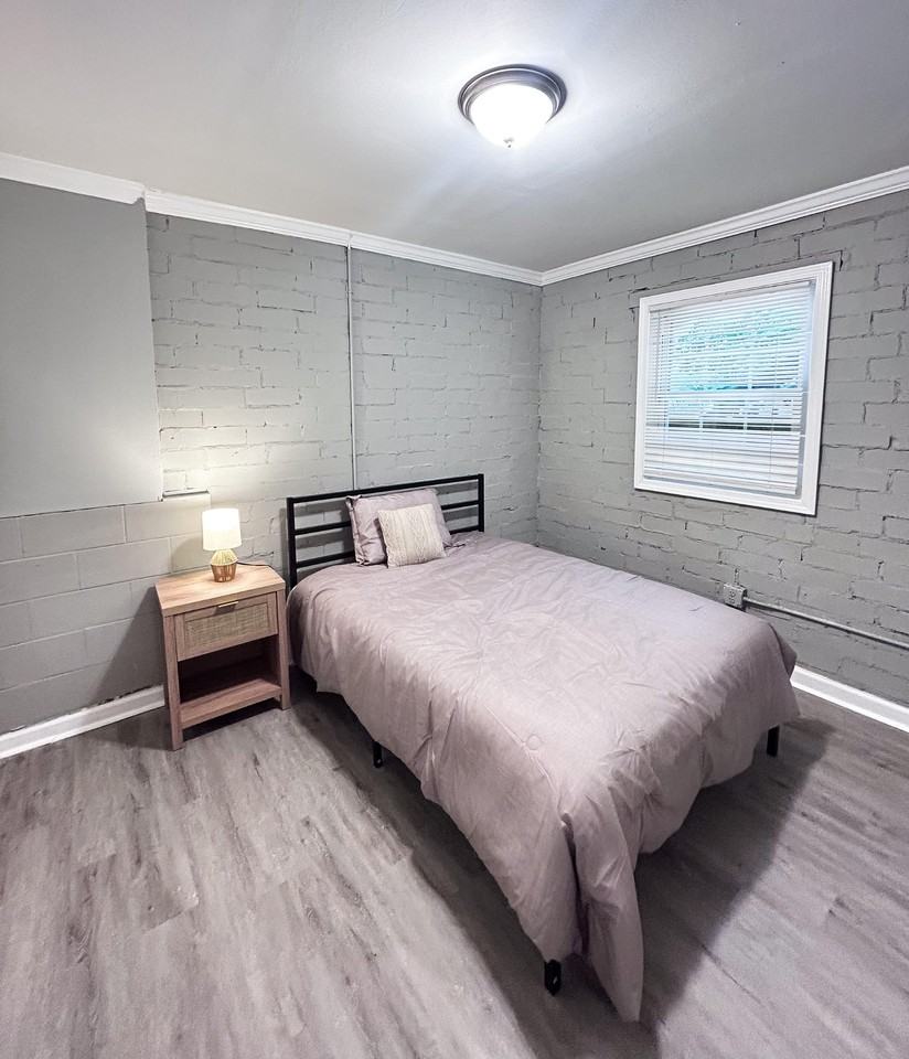 Holly St Nw - Photo 6 of 6