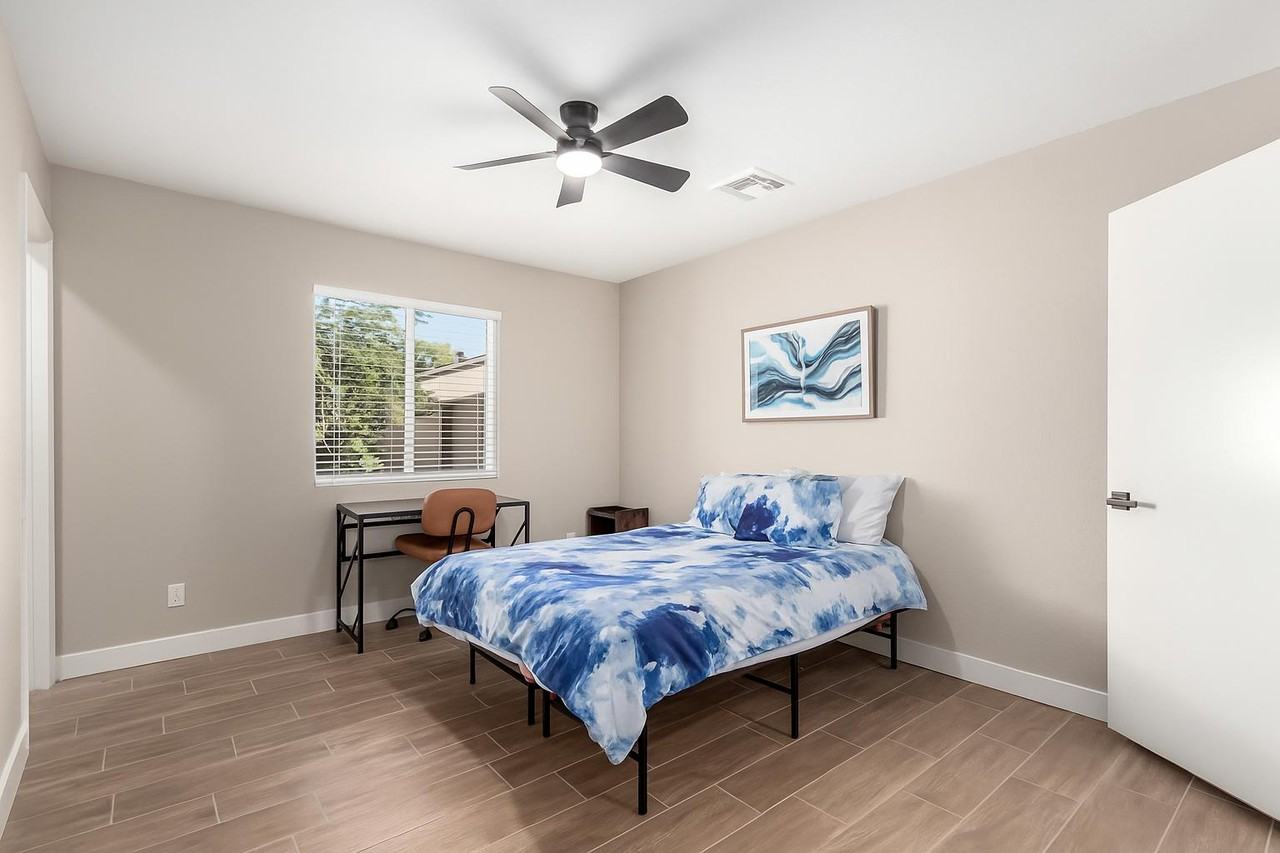 S 47th St - Photo 6 of 7