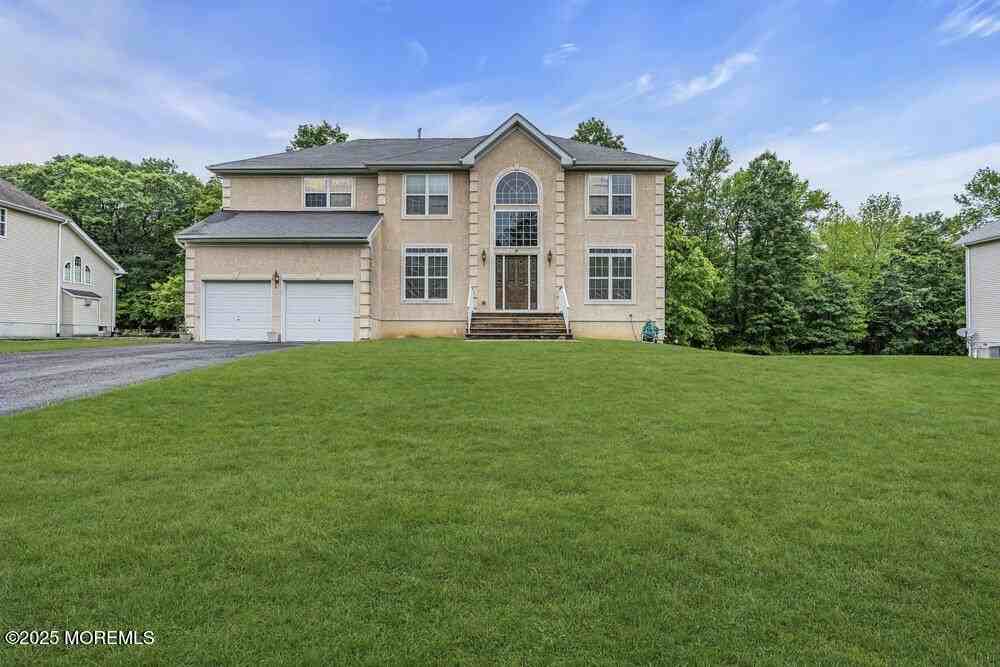 8 Connor Dr - Photo 4 of 50