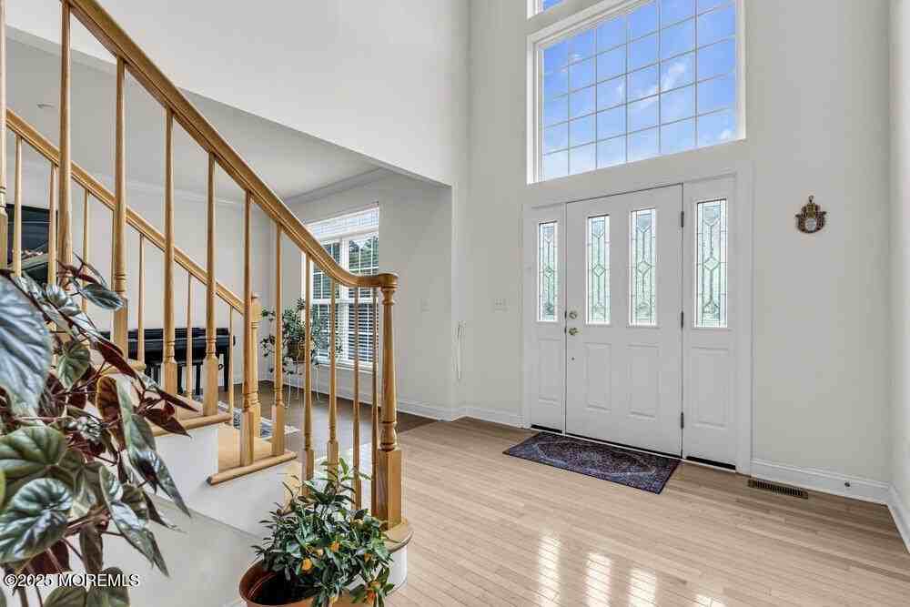 8 Connor Dr - Photo 6 of 50