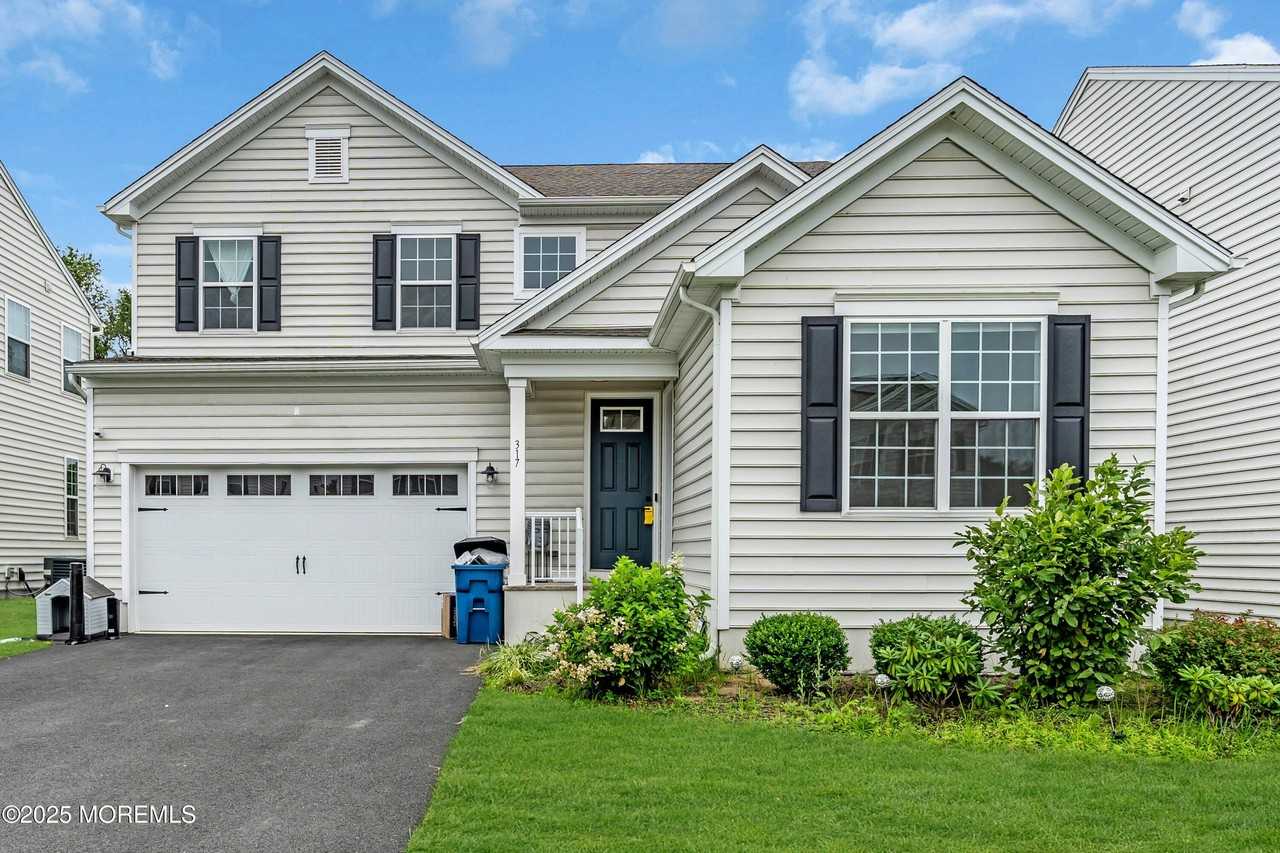 317 Tulip Ct - Photo 2 of 31