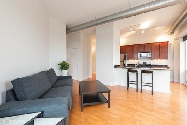 4814 N Clark St #502S - Photo 2 of 13