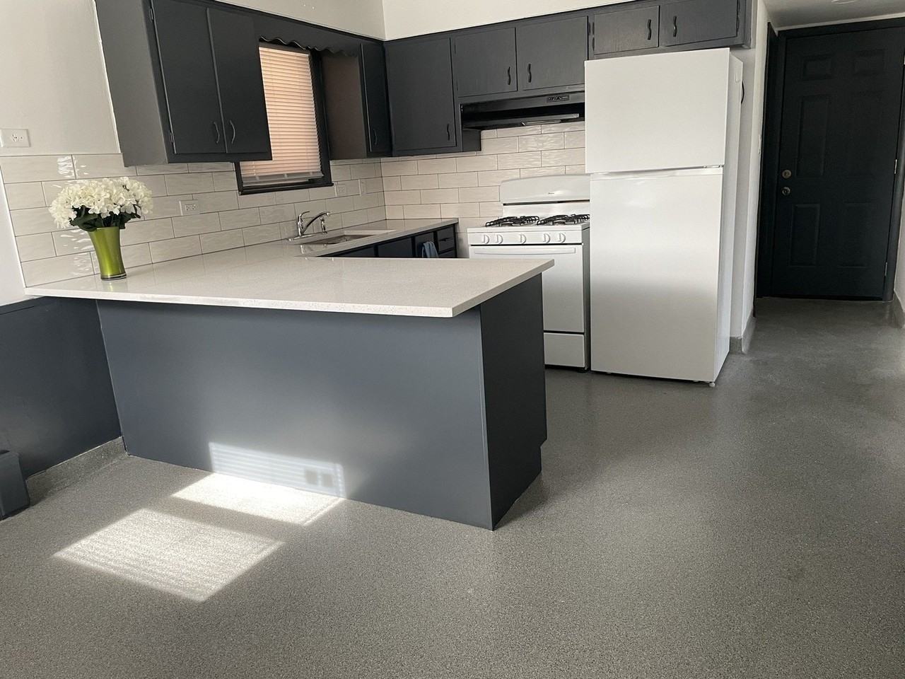 1540 S 59th Ct - Photo 7 of 7