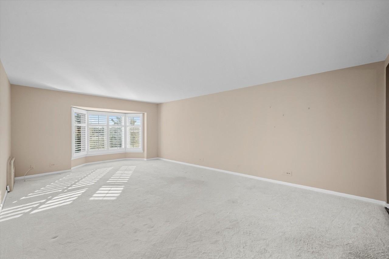 2300 Windsor Mall #2G - Photo 5 of 13