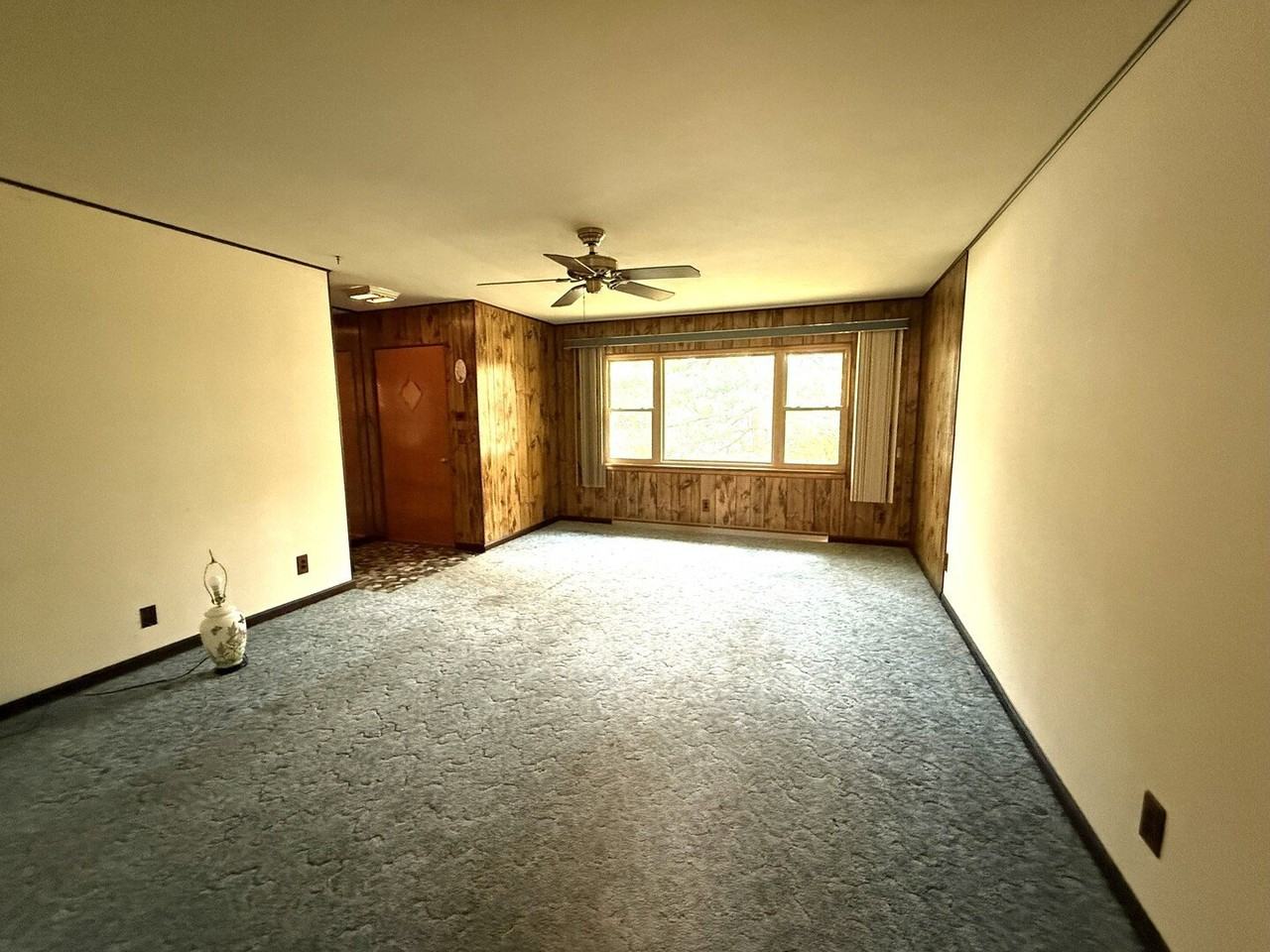 220 May St - Photo 2 of 16