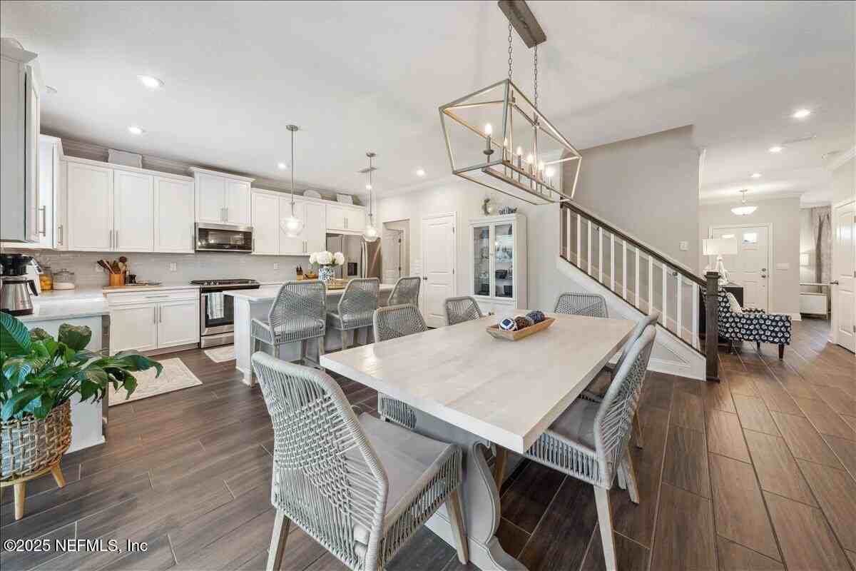 552 Meadow Creek Dr - Photo 6 of 50