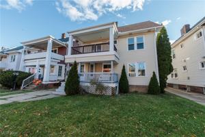 featured image of 2035 Chesterland Ave Unit Up #UP