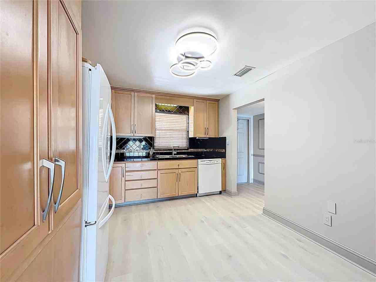 3717 46th Avenue South #11 - Photo 7 of 43