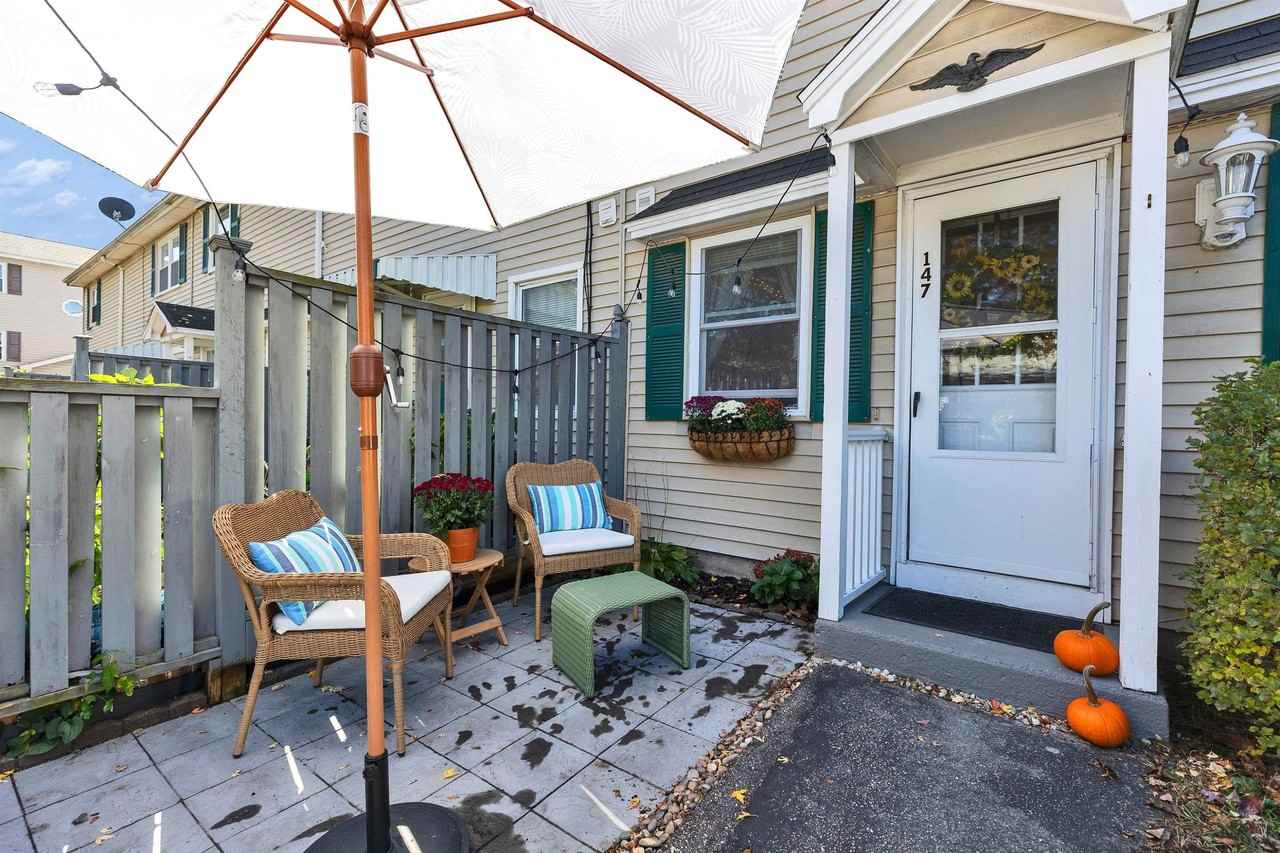 147 Beech St - Photo 6 of 33