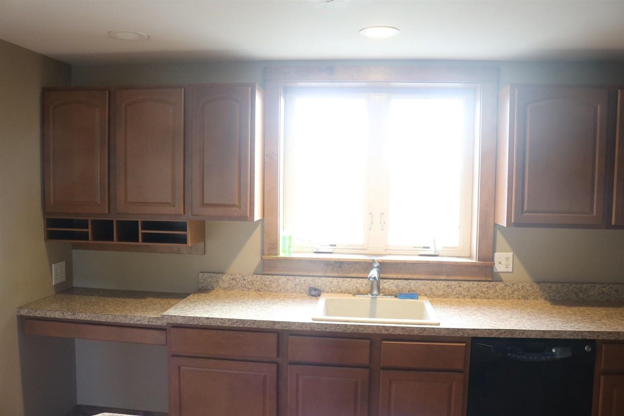 2596 Highgate Rd - Photo 7 of 16