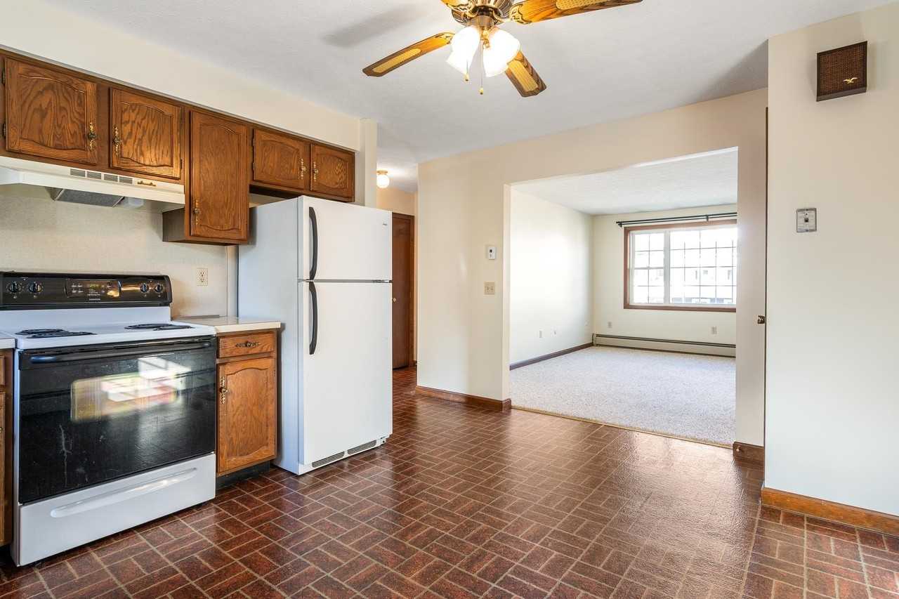 1145 Hayward St #D - Photo 4 of 24