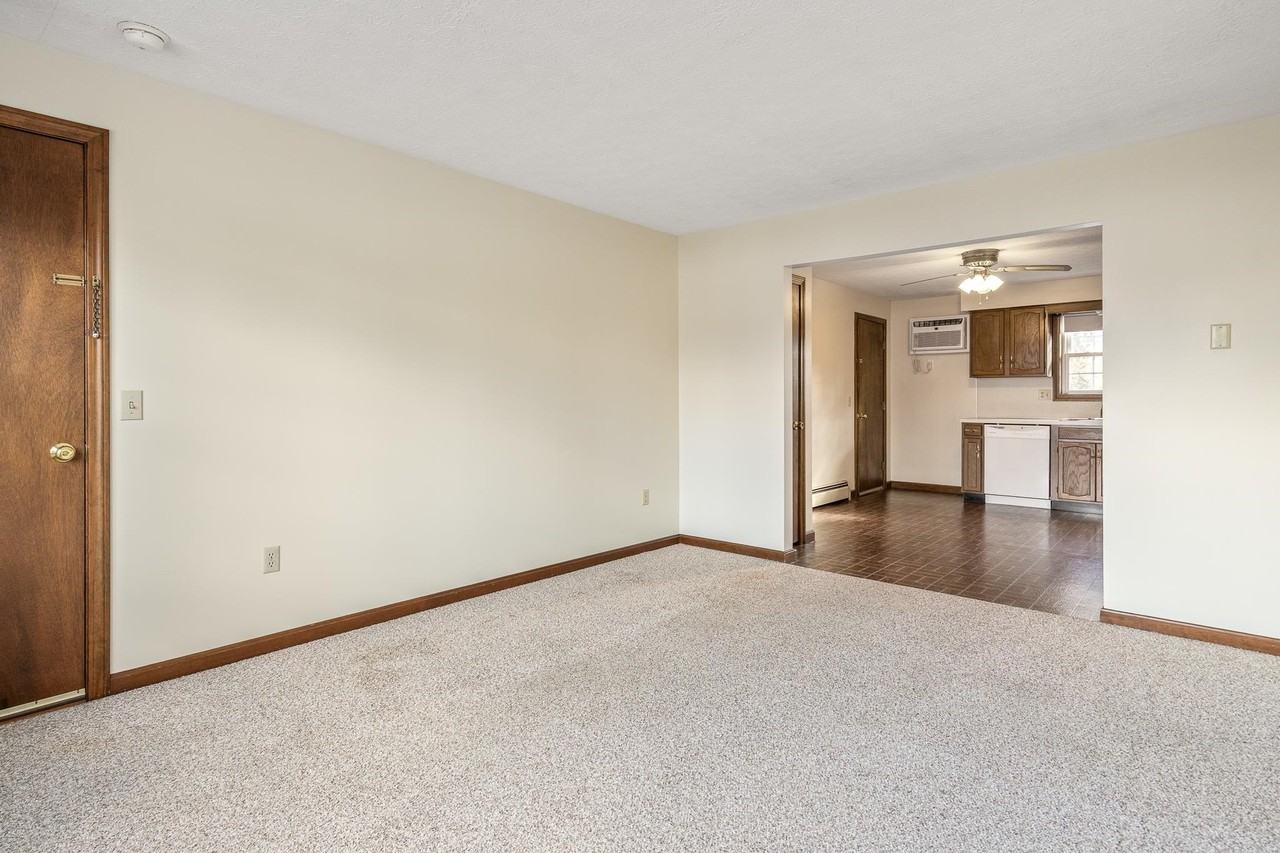 1145 Hayward St #D - Photo 7 of 24