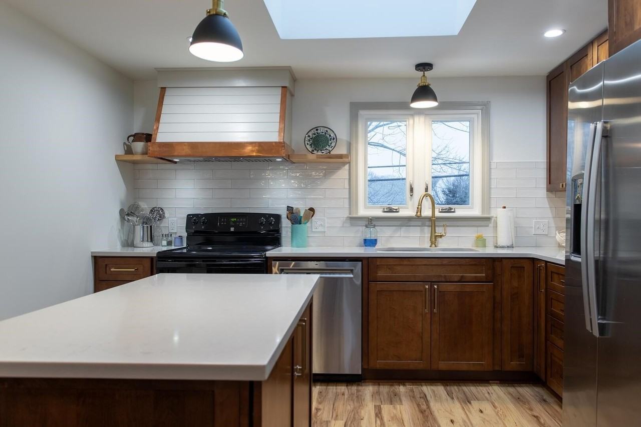 483 Winnacunnet Rd - Photo 4 of 19