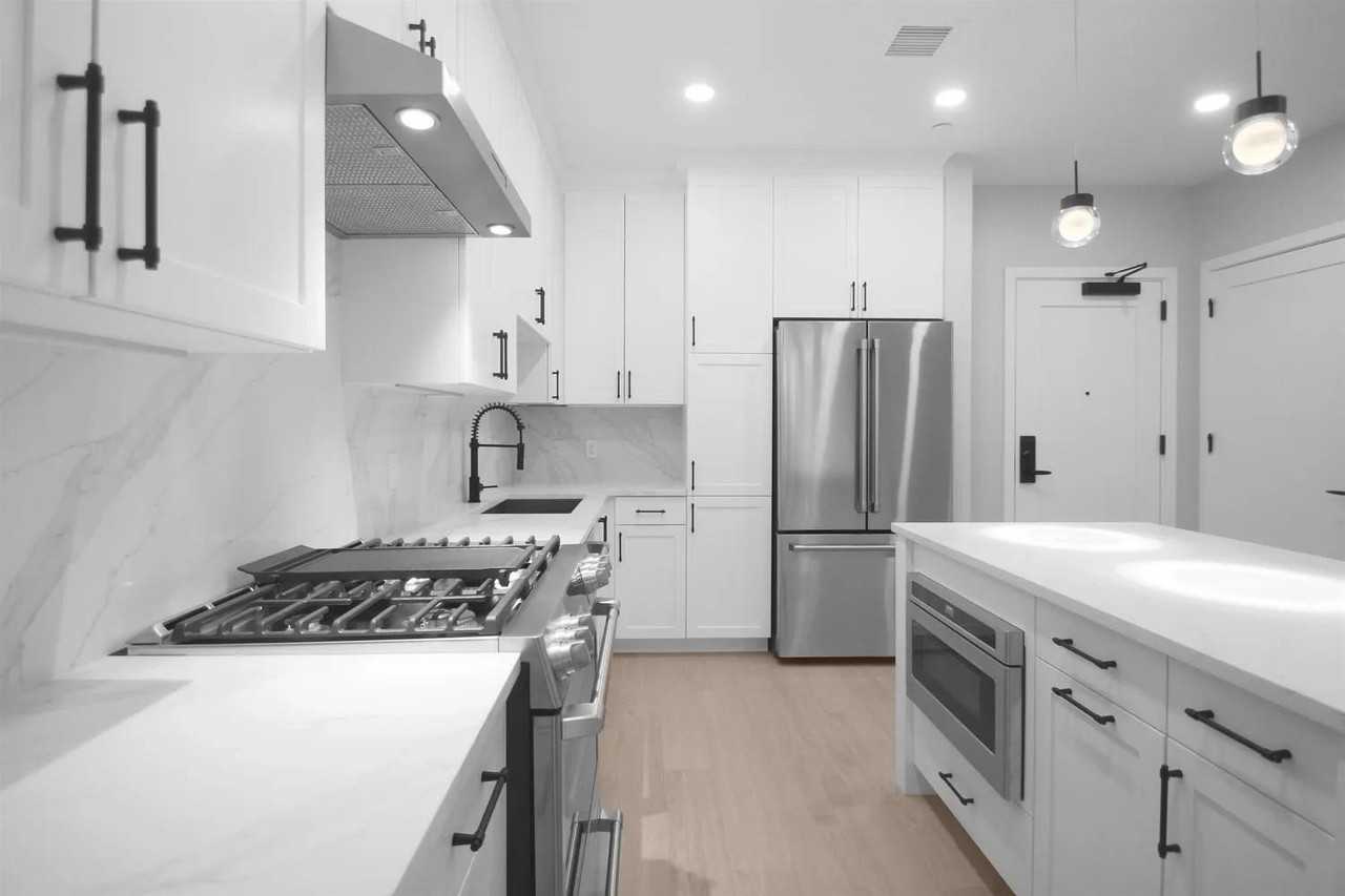 18 Artisan Dr #205 - Photo 4 of 24