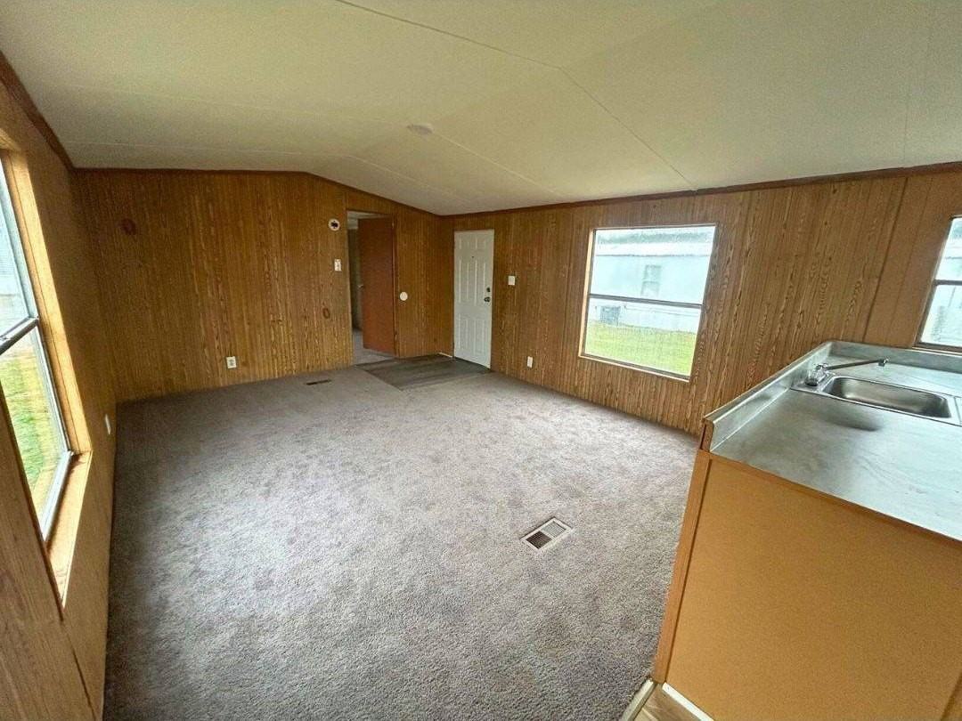 308 Walker Ct #308RTO - Photo 2 of 8