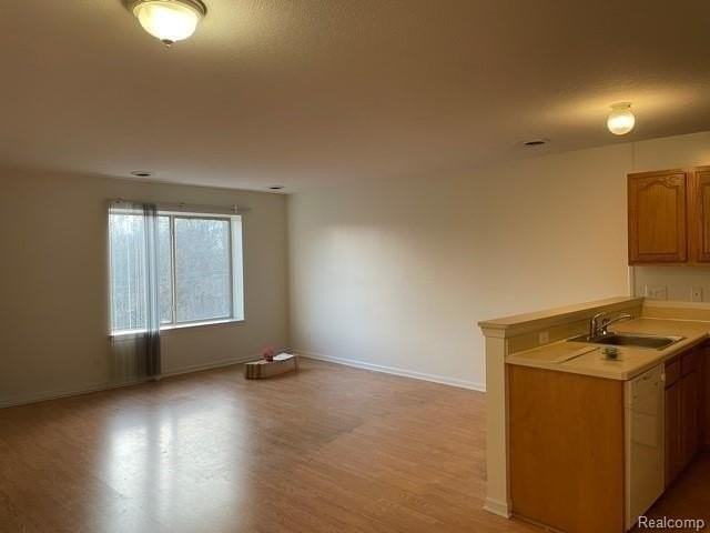 14 Eden Park Dr - Photo 3 of 17