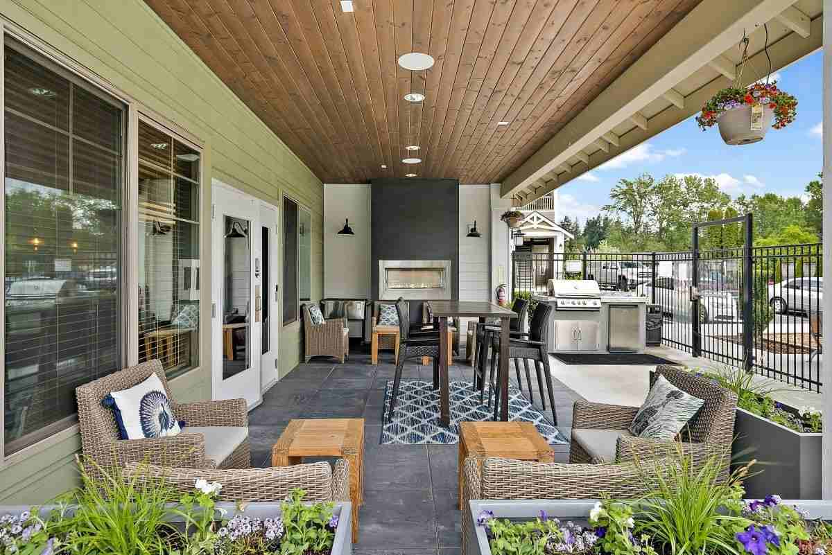 2629 Meridian Ave E - Photo 4 of 50