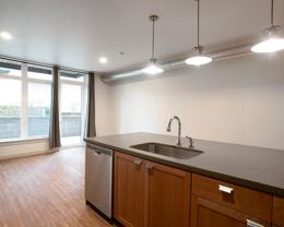 975 Se 11th Ave - Photo 1 of 1