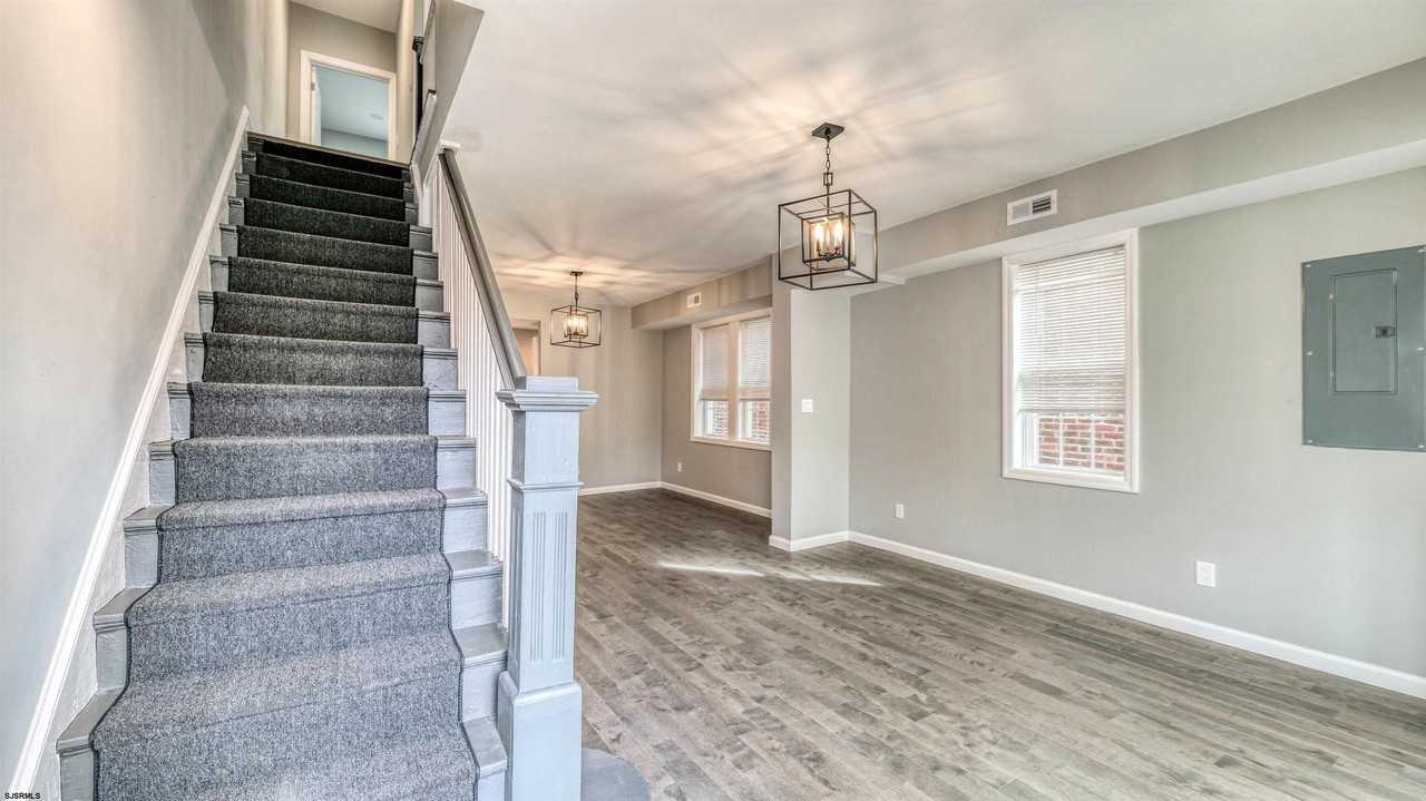 103 N Harvard Ave - Photo 3 of 25