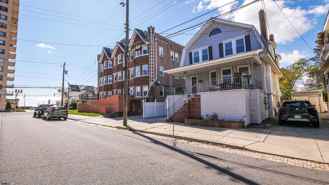 26 S Oakland Ave - Photo 1 of 1