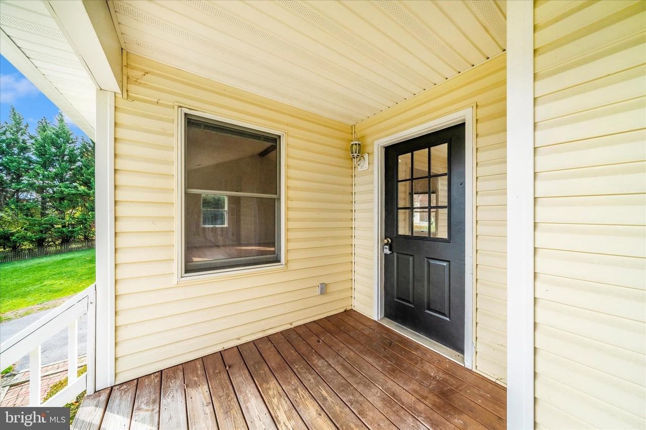 180 Wicomico Drive - Photo 2 of 50