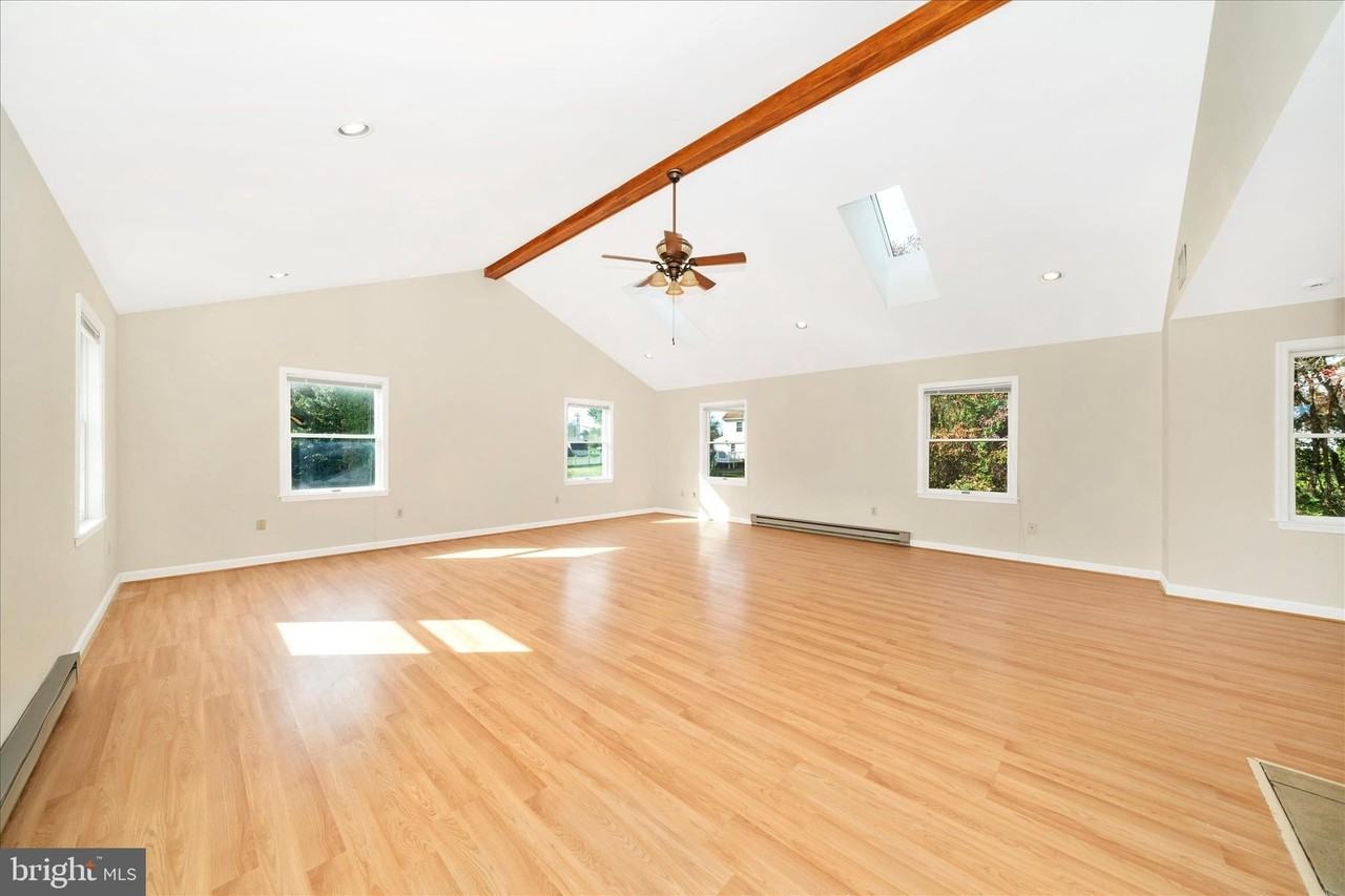 180 Wicomico Drive - Photo 5 of 50