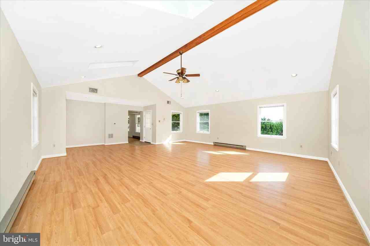 180 Wicomico Drive - Photo 7 of 50