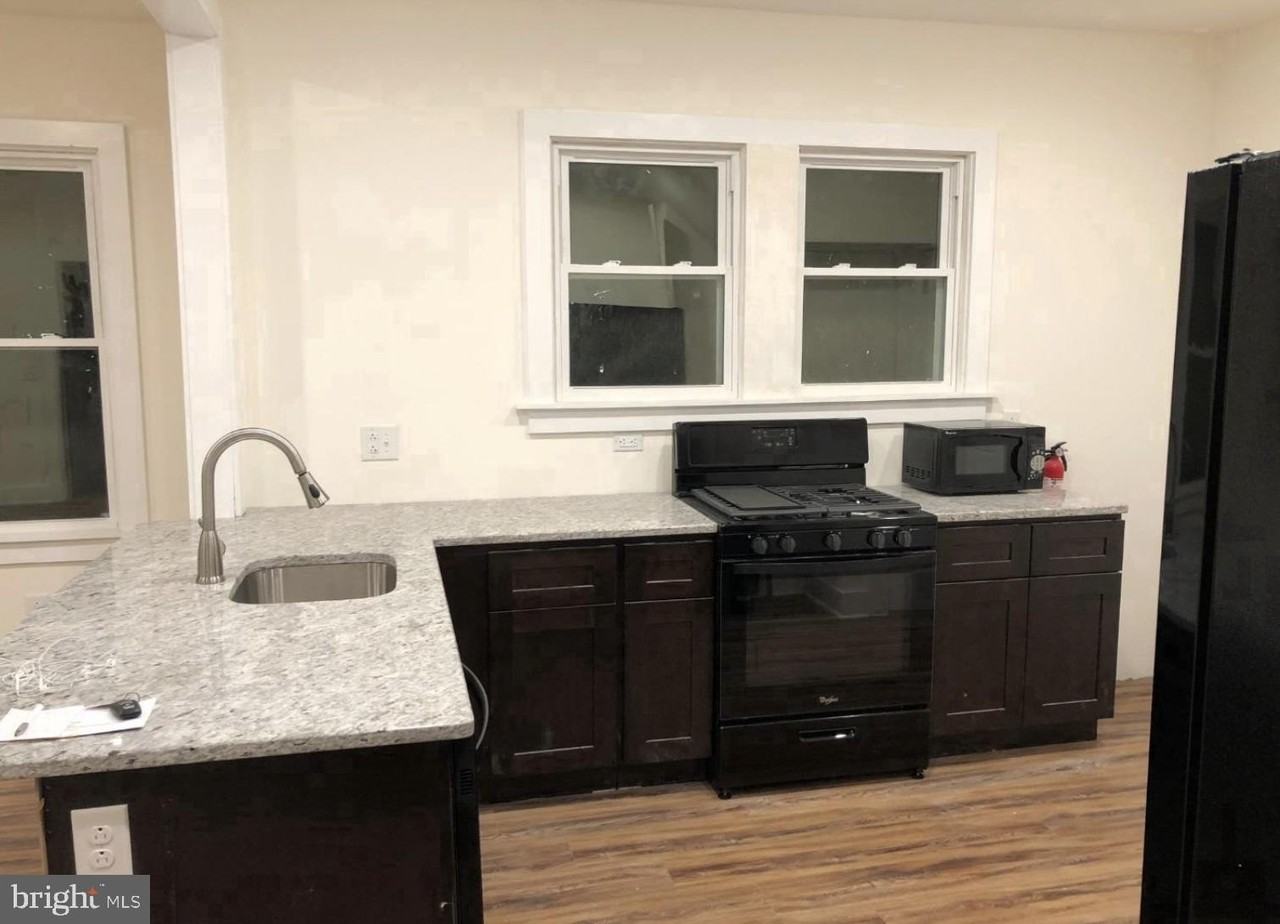 26 Zane St - Photo 2 of 8