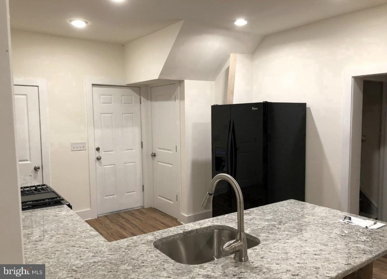 26 Zane St - Photo 3 of 8