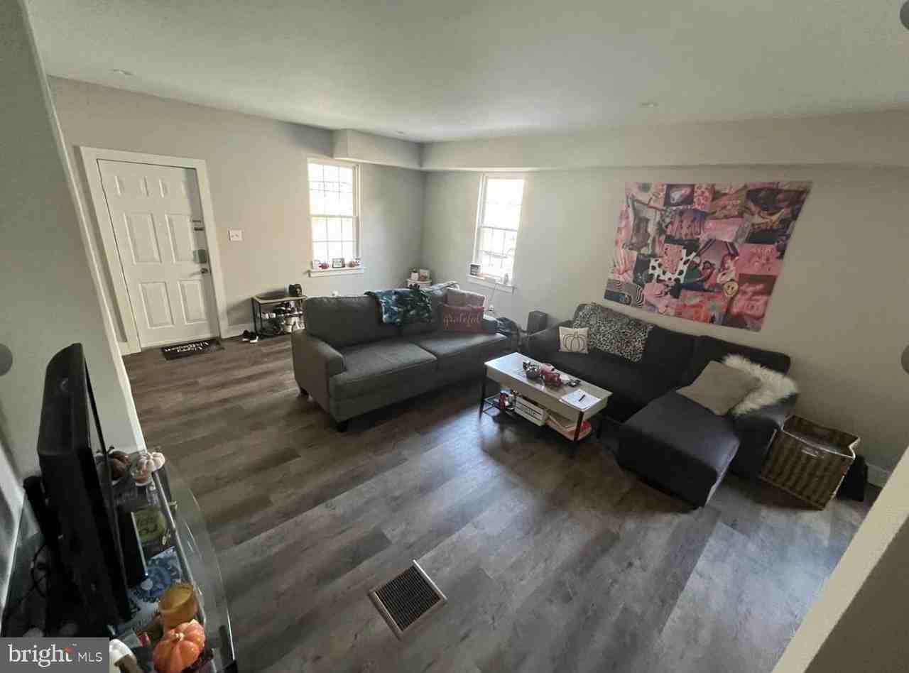 28 Zane St Unit 28 #28 - Photo 2 of 10