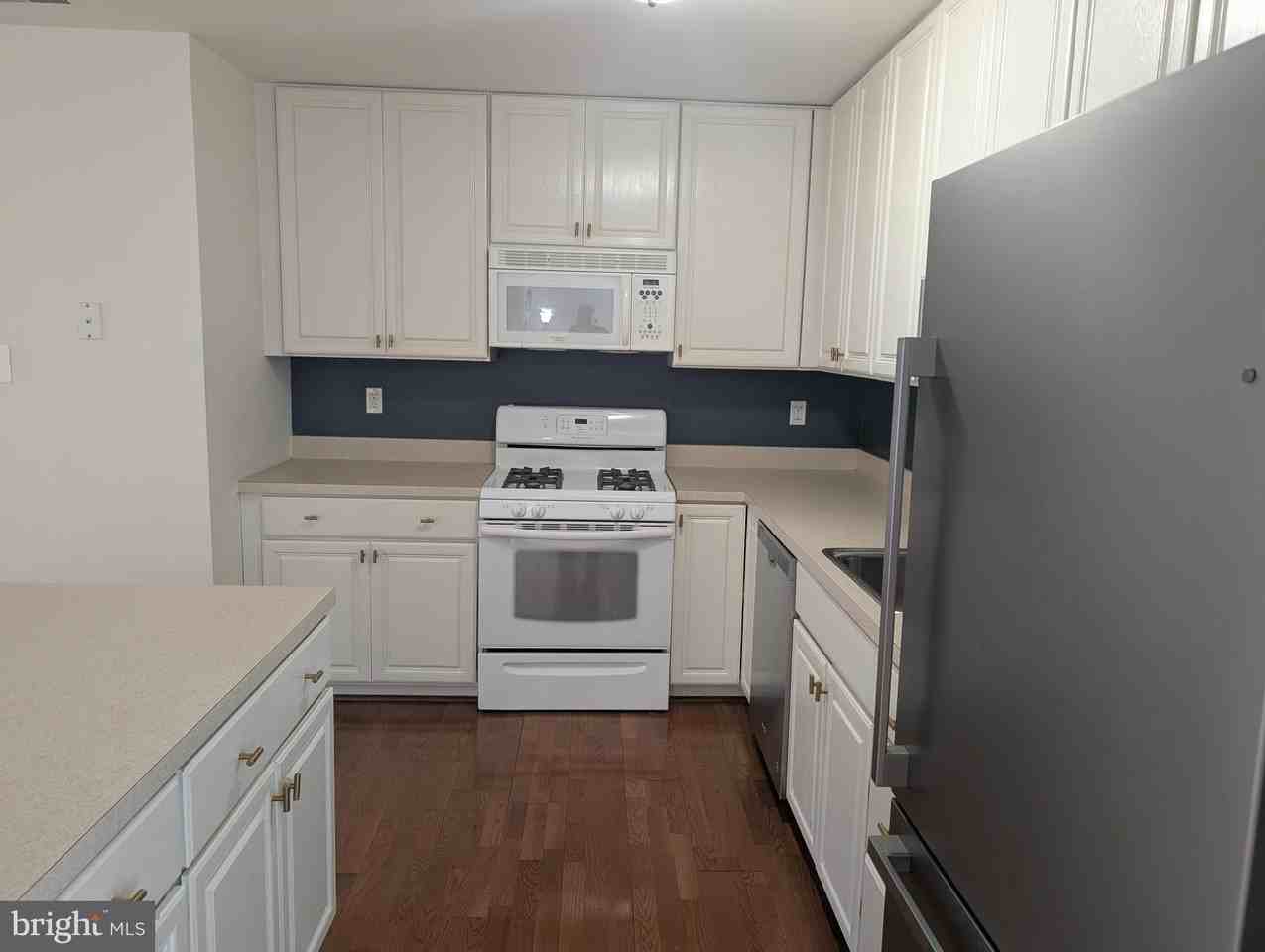 204 Riverbirch Cir Unit 204 #204 - Photo 6 of 24